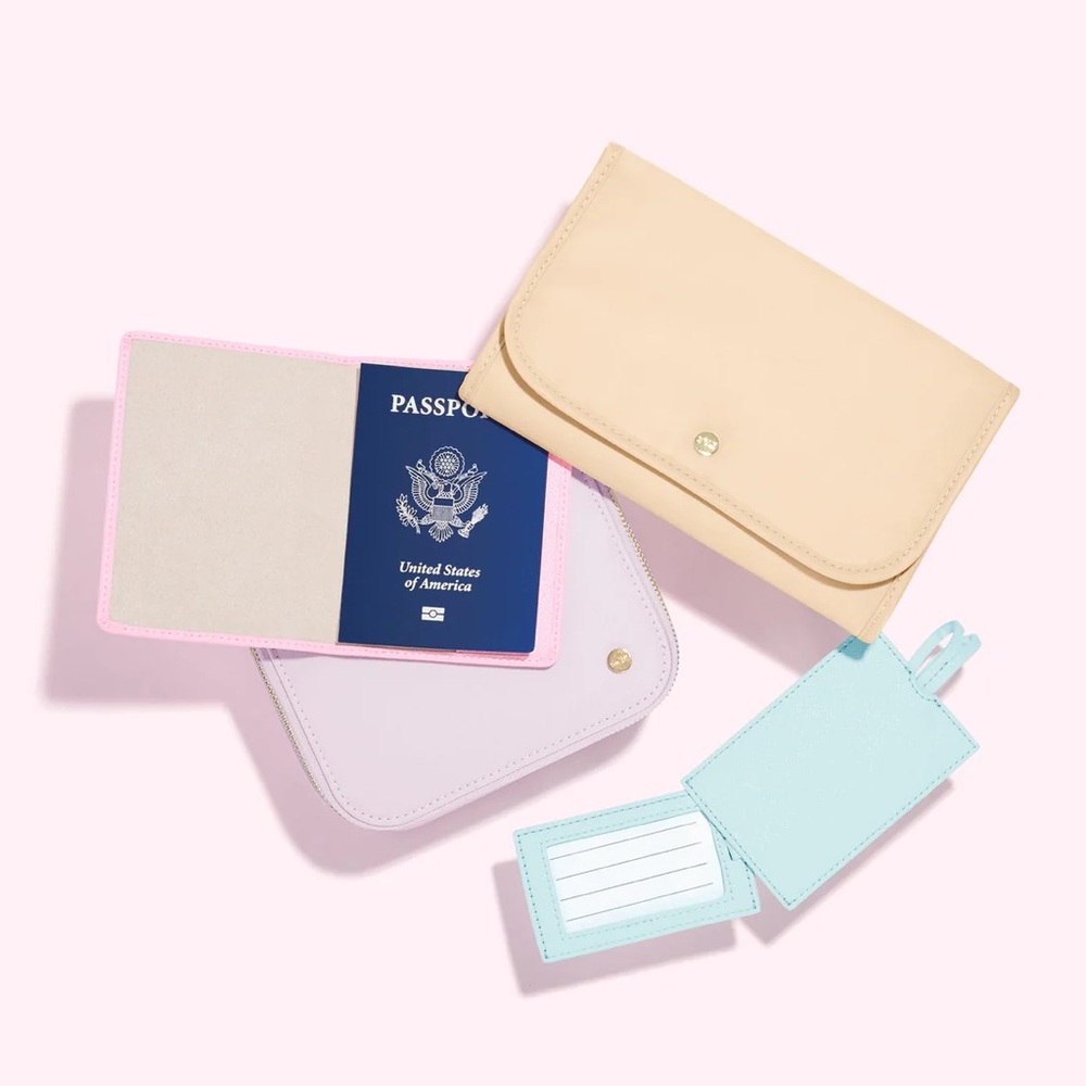 STONEY CLOVER LANE textured passport case in cotton candy new in envelope - Picture 3 of 7